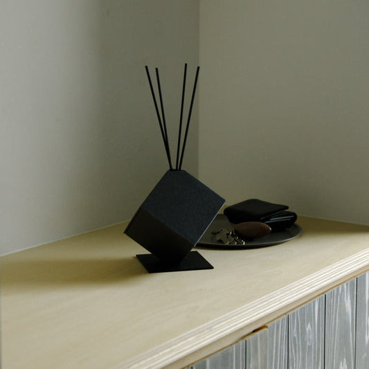 【12月受注受付 | 1月下旬,2月上旬発送予定】香紙器 リードディフューザー | KASHIKI Reed Diffuser